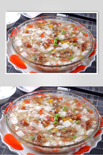 热菜新鲜滑菇豆腐美食摄影图片