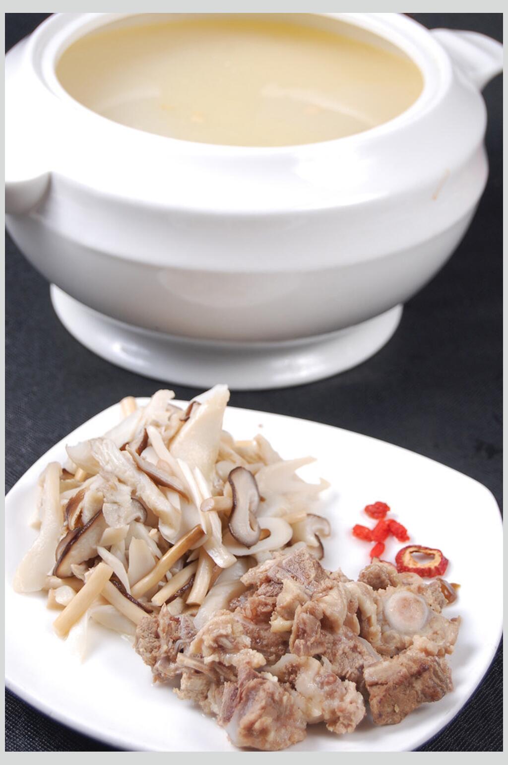 野山菌煲老鸡汤美食图片素材