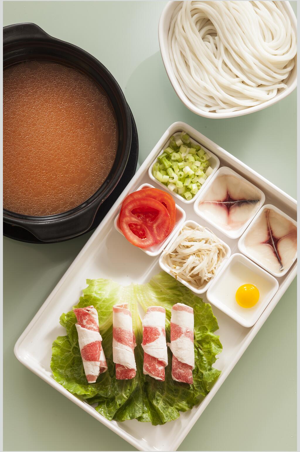 正宗美味火锅米线食物图片素材