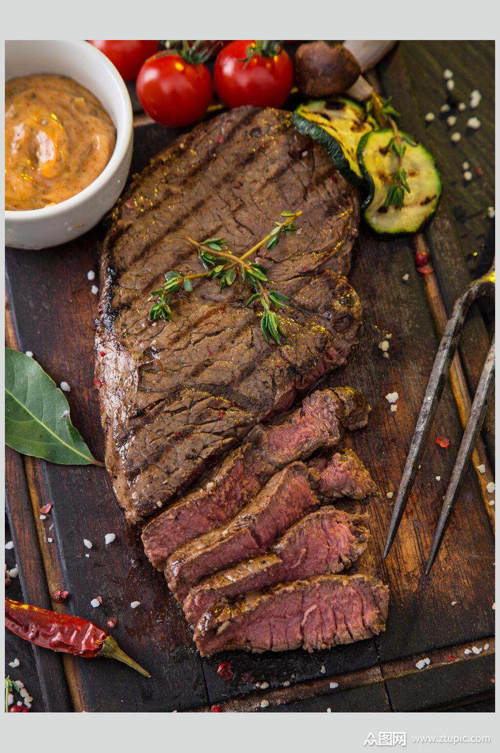 新鲜西餐牛排食品摄影图片