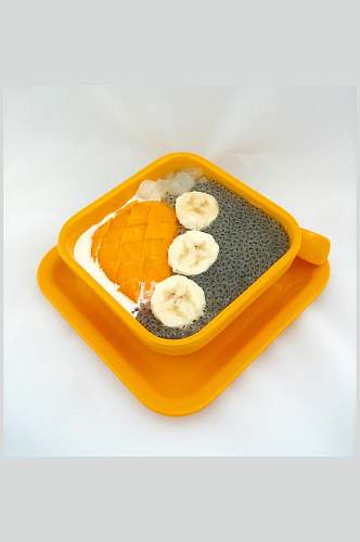 芒果香蕉西米露水果捞食品摄影图片
