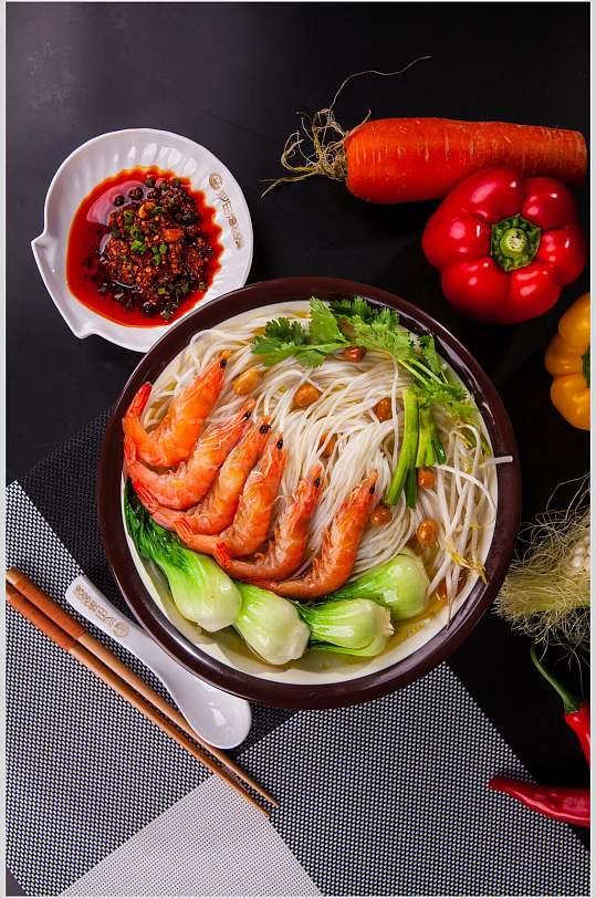 海鲜砂锅米线食物图片