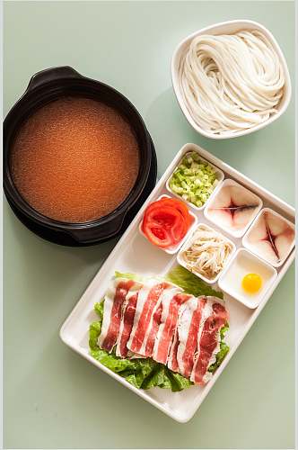 鲜香美味砂锅米线高清图片