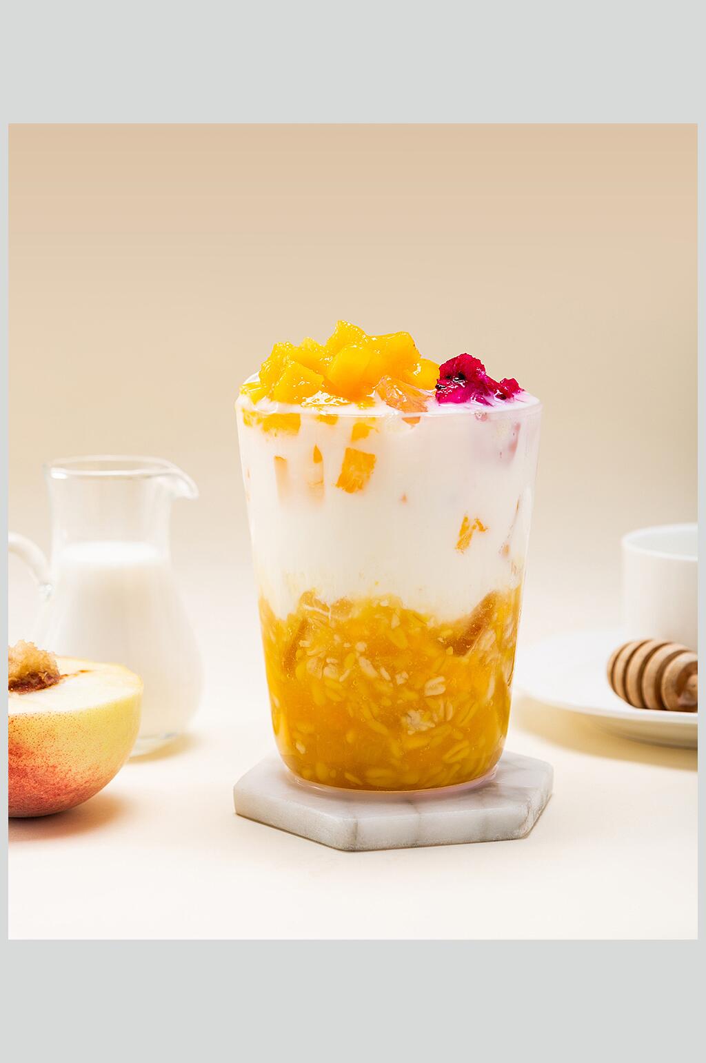 芒果水蜜桃果汁奶茶图片素材