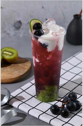 加冰葡萄水果果汁奶茶食物摄影图片