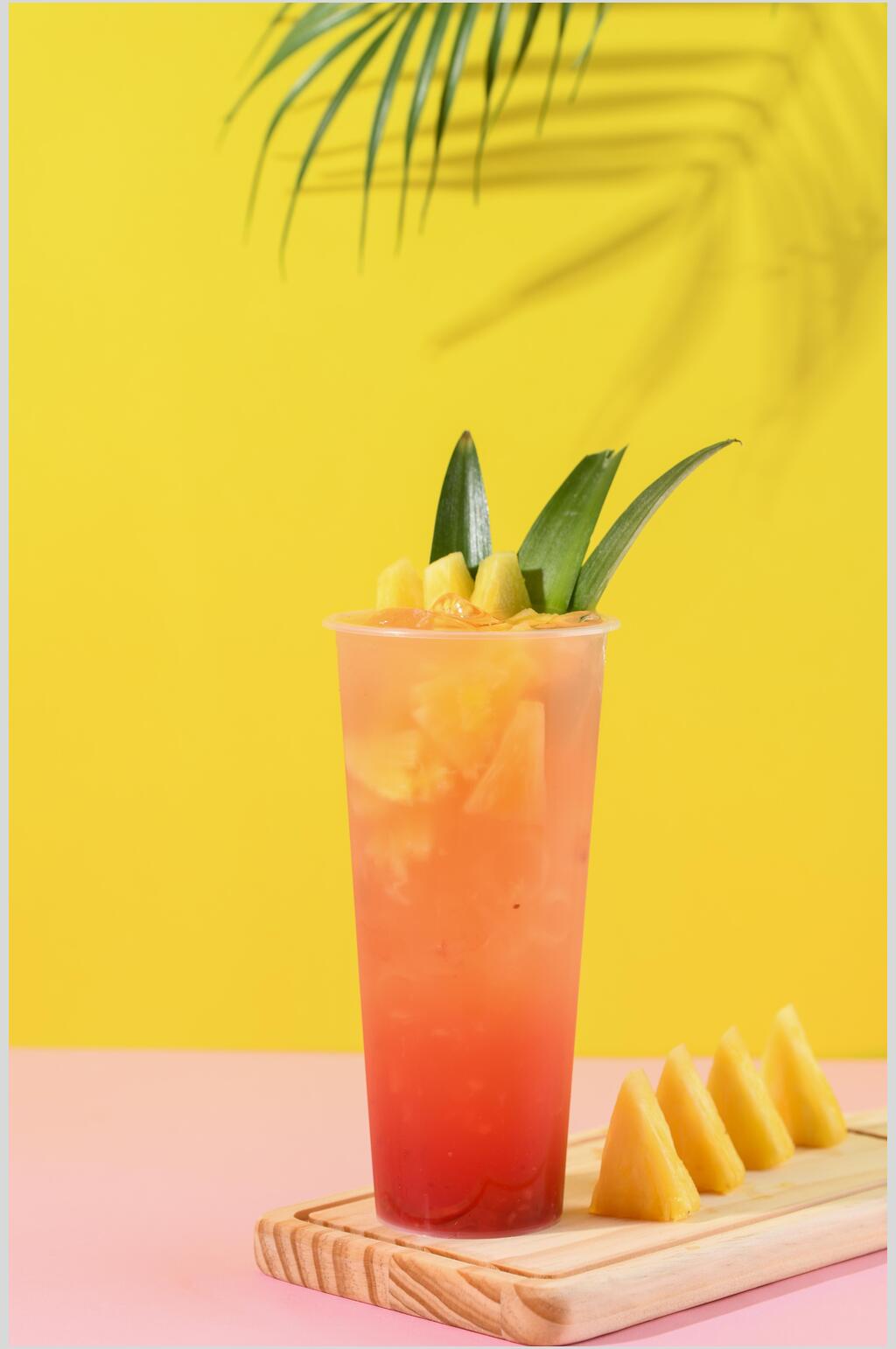 黄色凤梨果汁奶茶食品图片