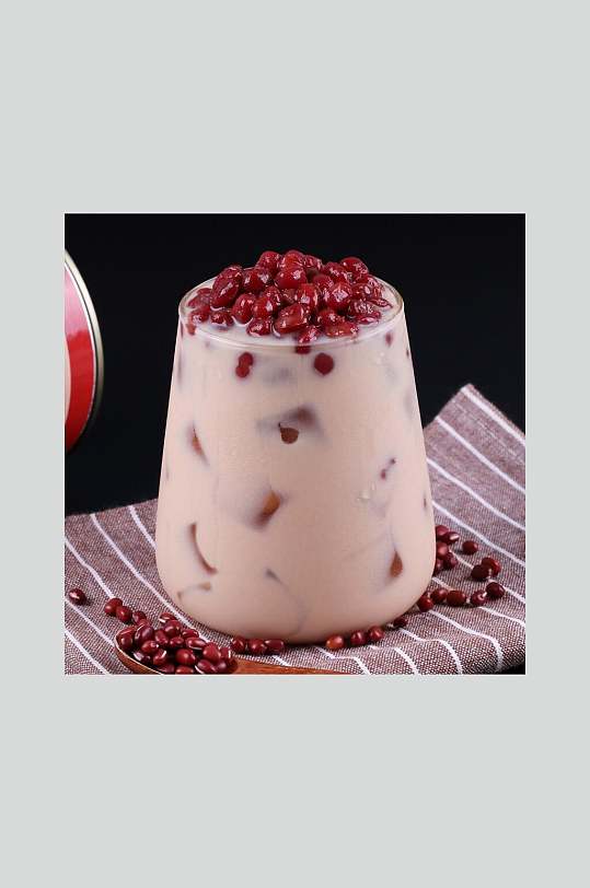 创意杯装满装红豆加冰奶茶图片