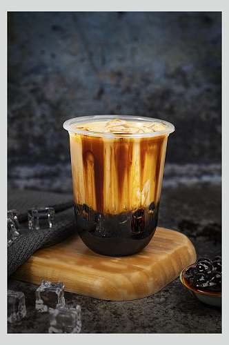 网红黑糖果汁奶茶食品摄影图片