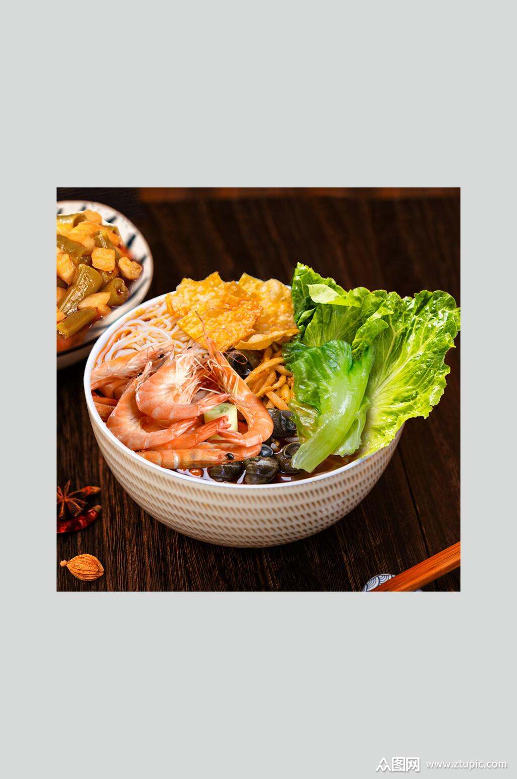 鲜虾螺蛳粉摄影图片