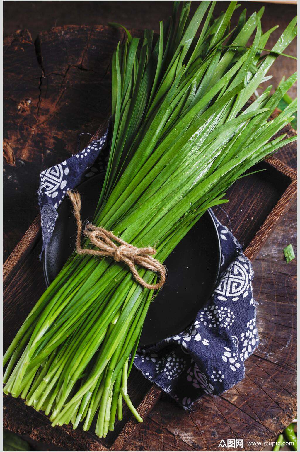 新鲜韭菜蔬菜图片