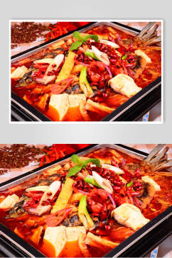 红油香辣烤鱼食物图片