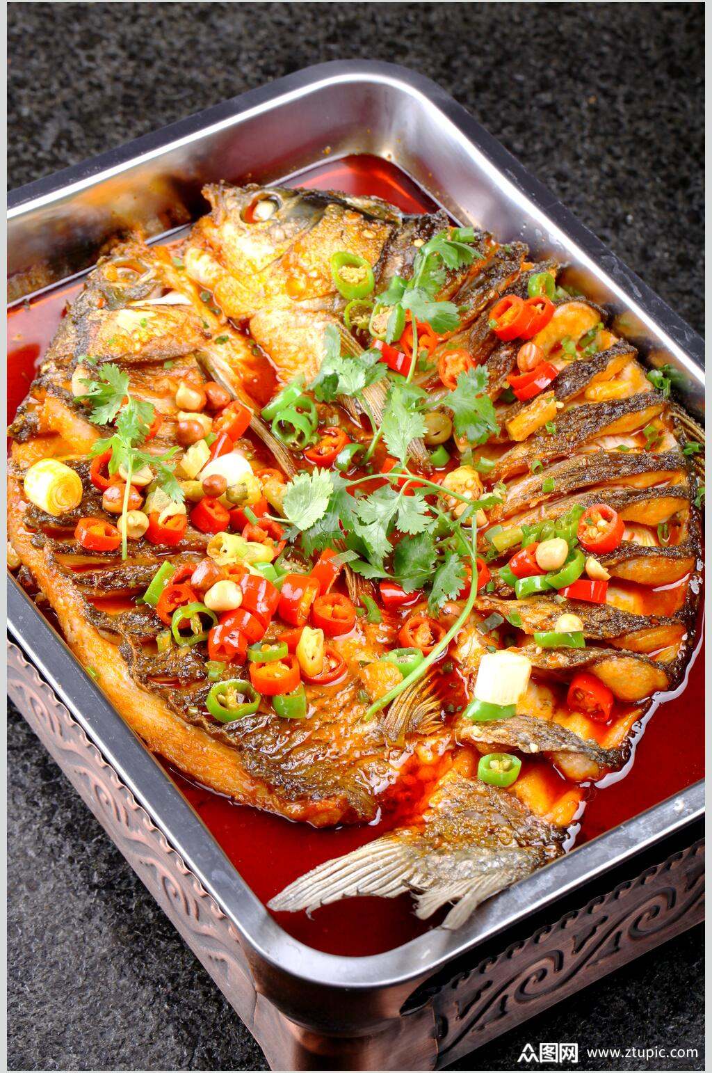 鲤鱼烤鱼食物图片