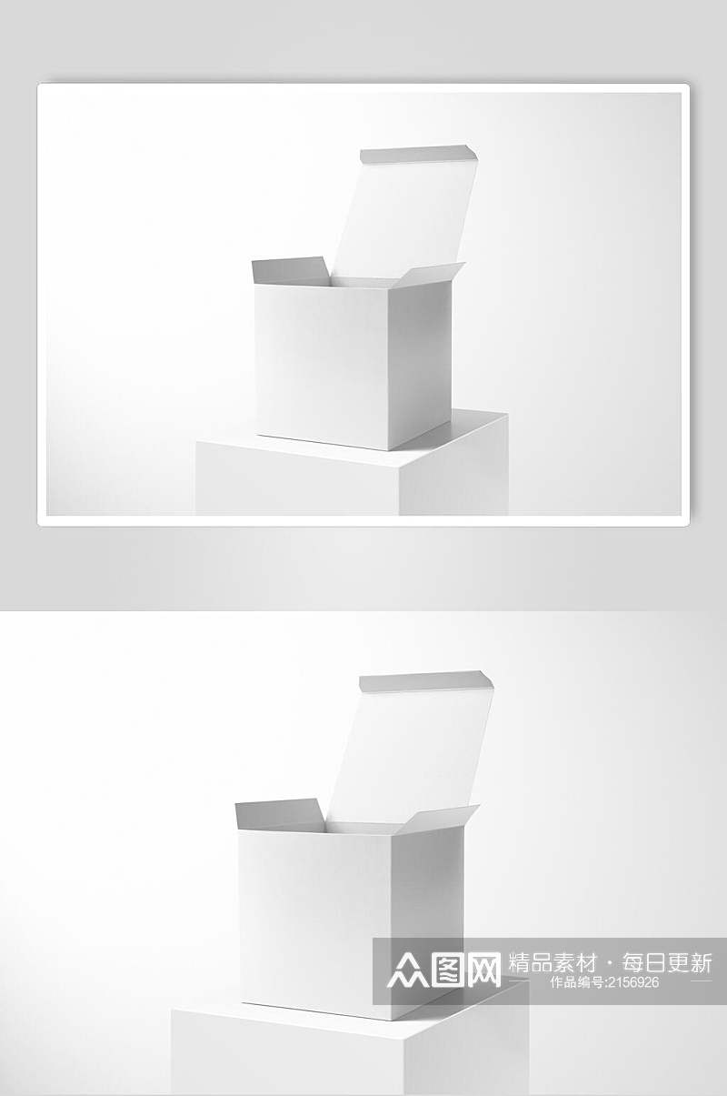 白色正方形包装盒样机效果图素材