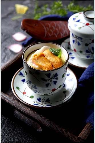 营养美味汤类日式料理摄影图片