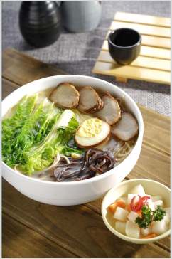 日式面食料理摄影图片