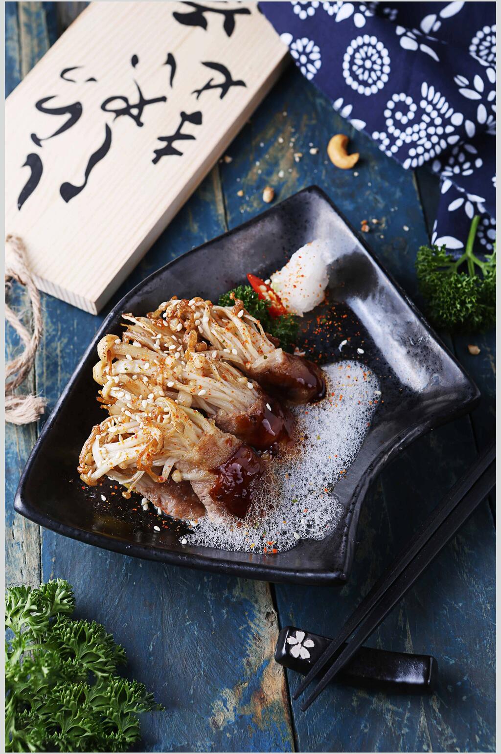 蘑菇日式料理摄影图素材