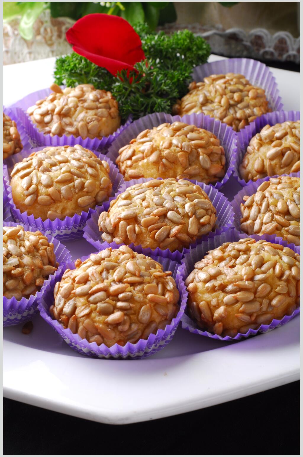 美味小吃瓜仁肉松饼美食高清图片素材
