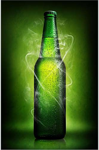 绿色啤酒饮料冷饮高清图片