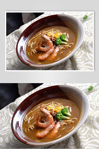 拉面海鲜咖喱面美食摄影图片