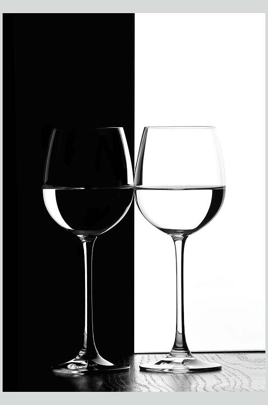 白酒葡萄酒高清图片