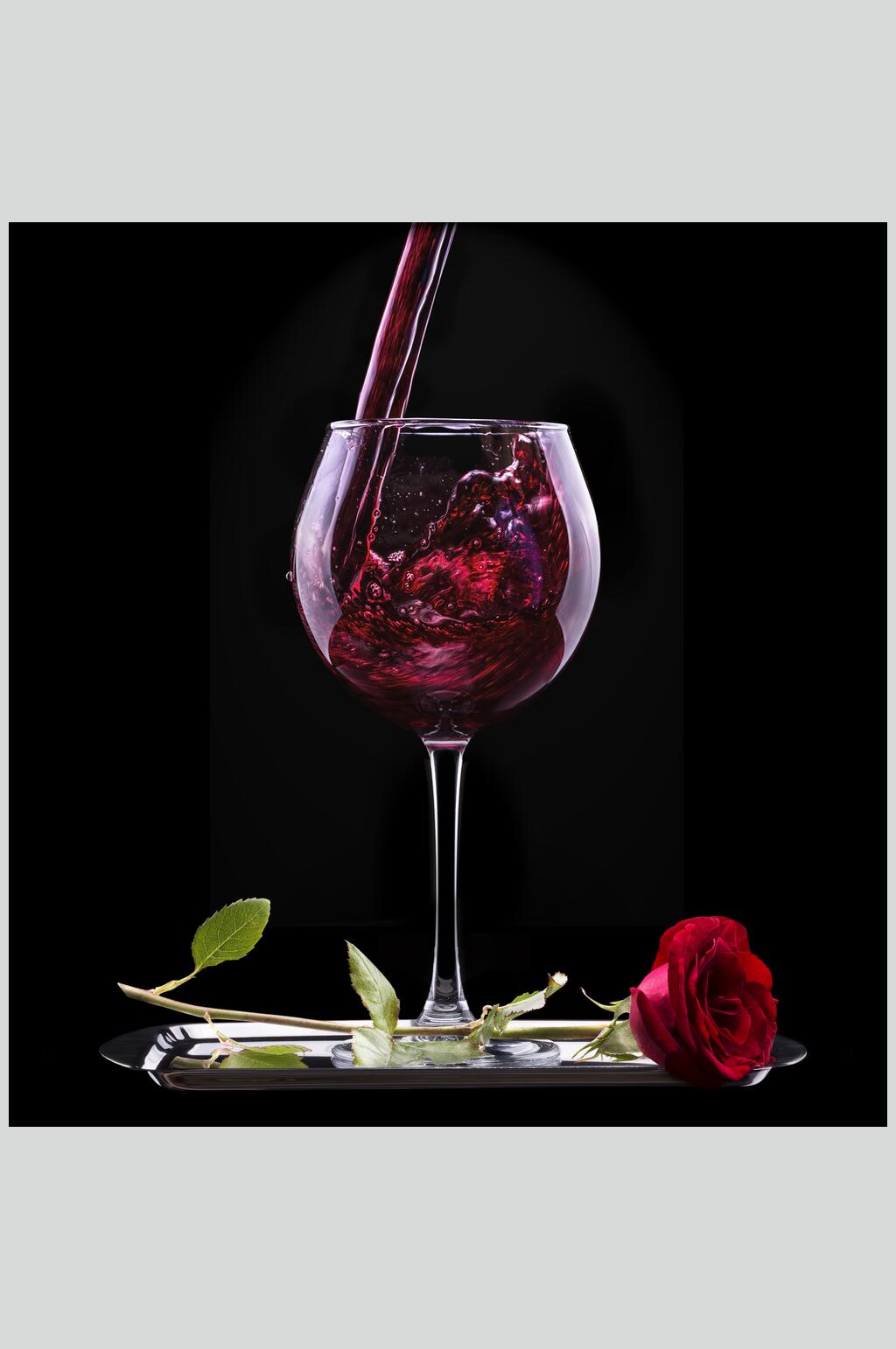 玫瑰红浪漫红酒葡萄酒餐饮高清图片