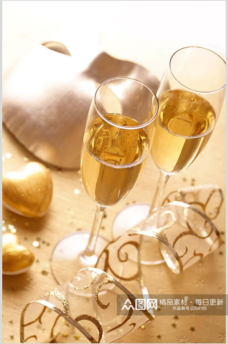 金色丝带香槟高脚杯高清图片素材