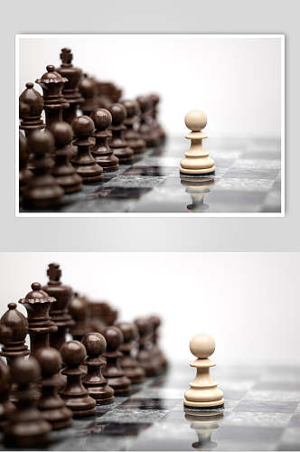 黄棕色国际象棋棋盘棋局摄影图