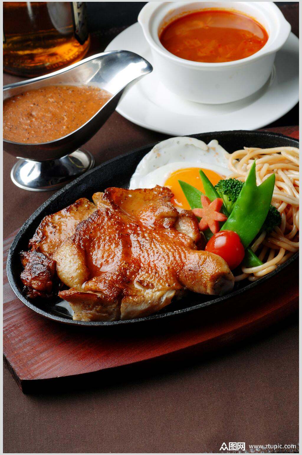 铁板非洲鸡扒套餐摄影图