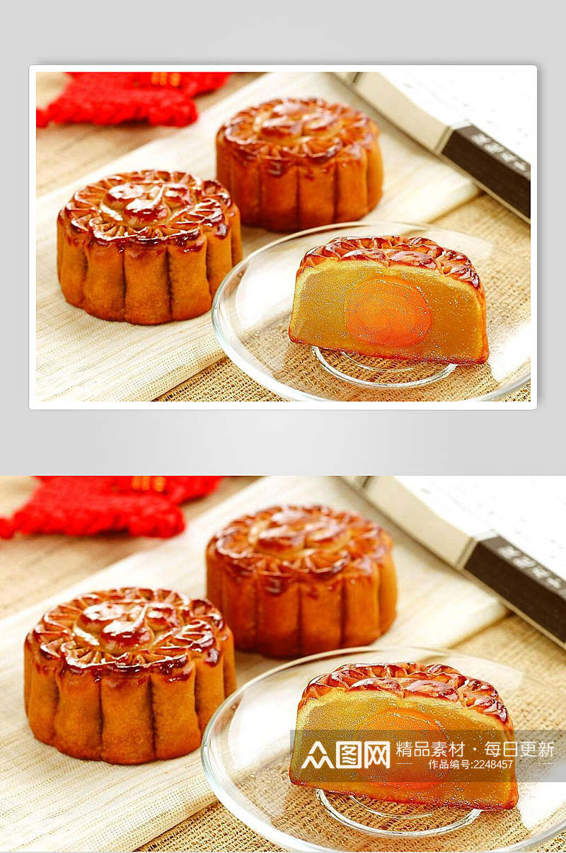 蛋黄莲蓉美食月饼食品摄影图片素材
