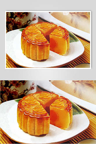 经典蛋黄莲蓉月饼食品摄影图片