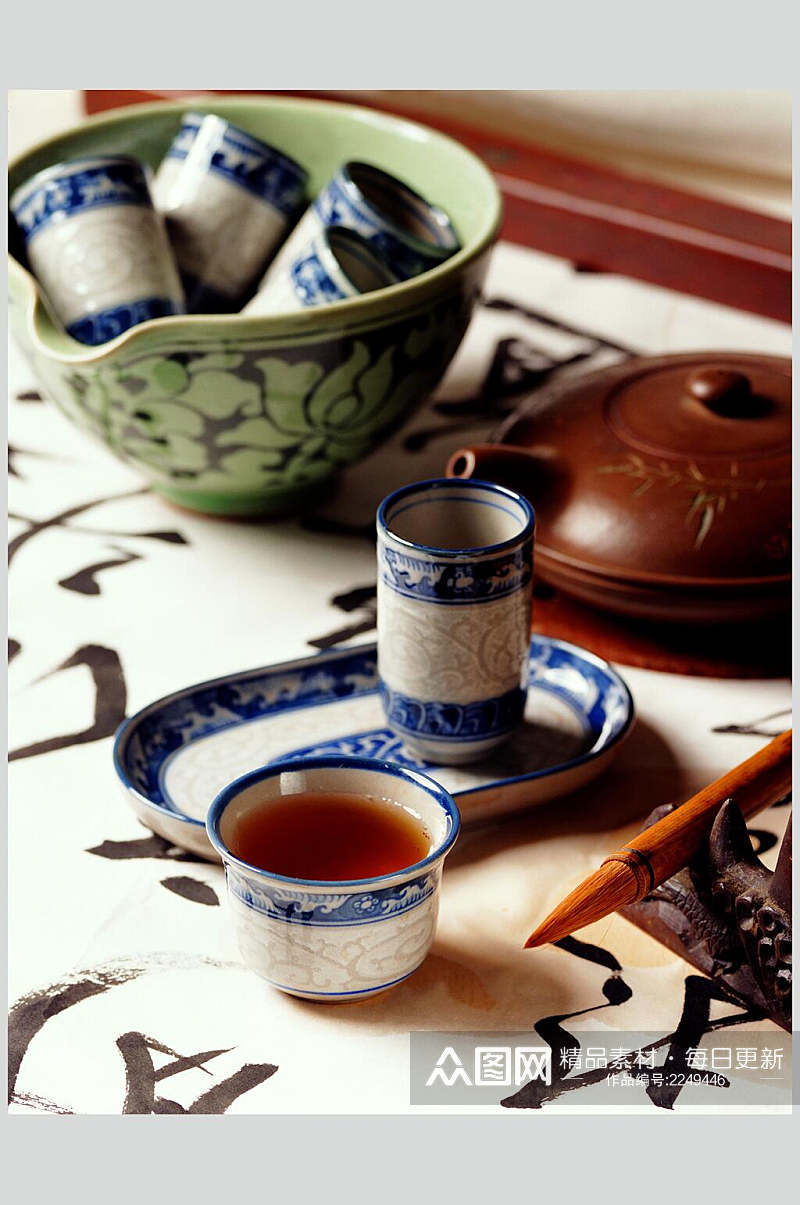 青花瓷高档茶具图片素材