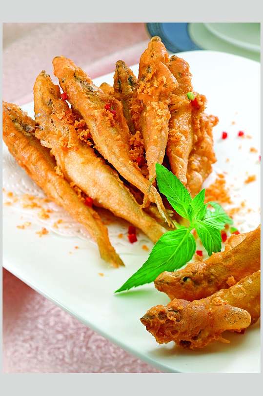 椒盐沙尖鱼食物图片