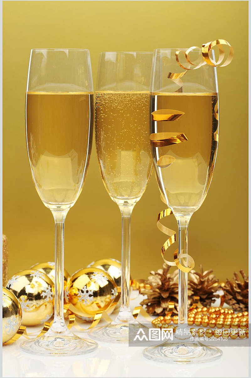 金色高端香槟高脚杯高清图片素材