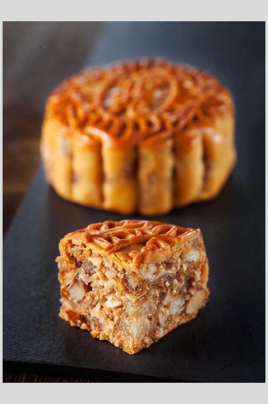 招牌美味五仁月饼食品高清图片素材