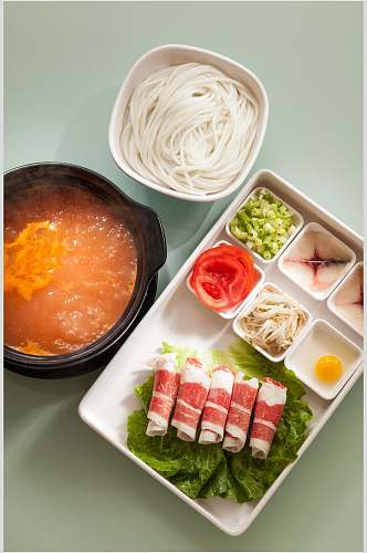 新鲜砂锅米线食物图片