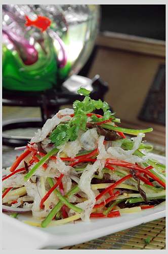 新鲜泡菜竹荪丝餐饮图片