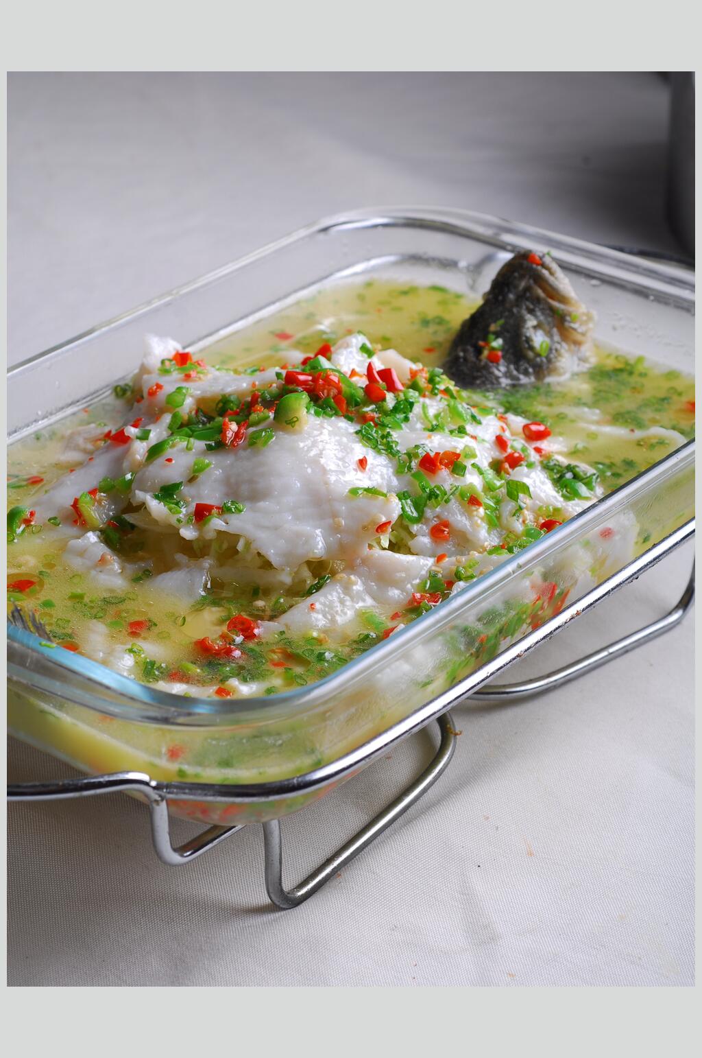 鲜椒鲈鱼食物图片素材