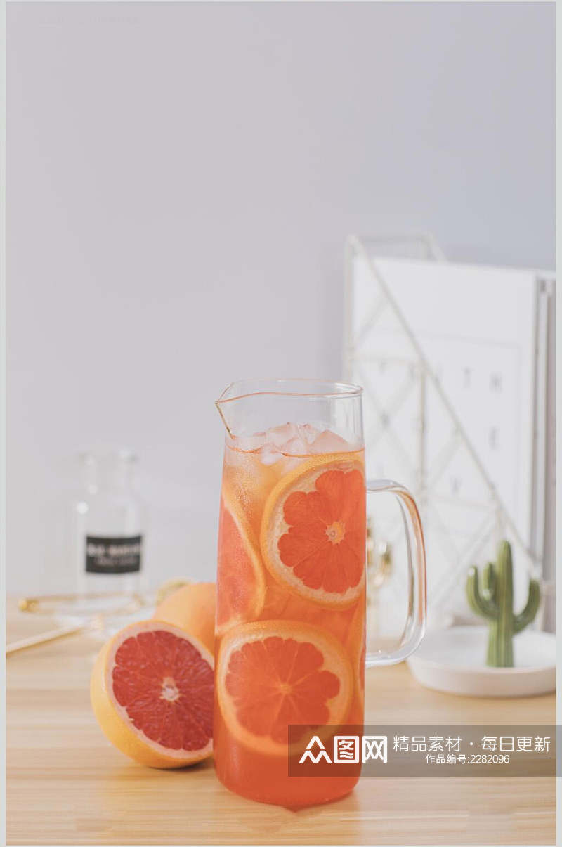 清新血橙奶茶鲜果汁玻璃杯摄影图素材