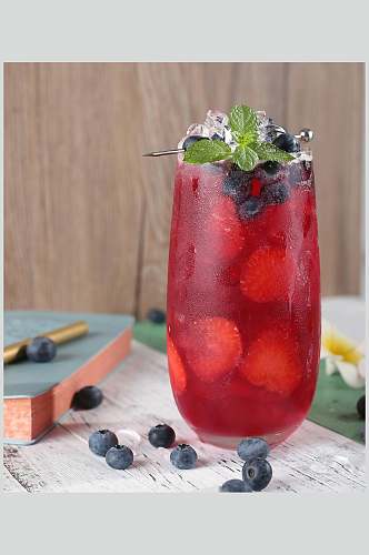 清凉蓝莓果汁饮品拍摄图