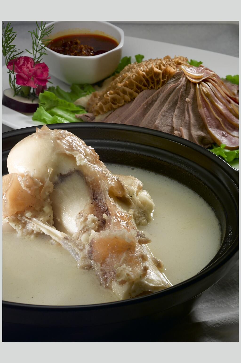 老牛骨汤灼肺片食物高清图片素材