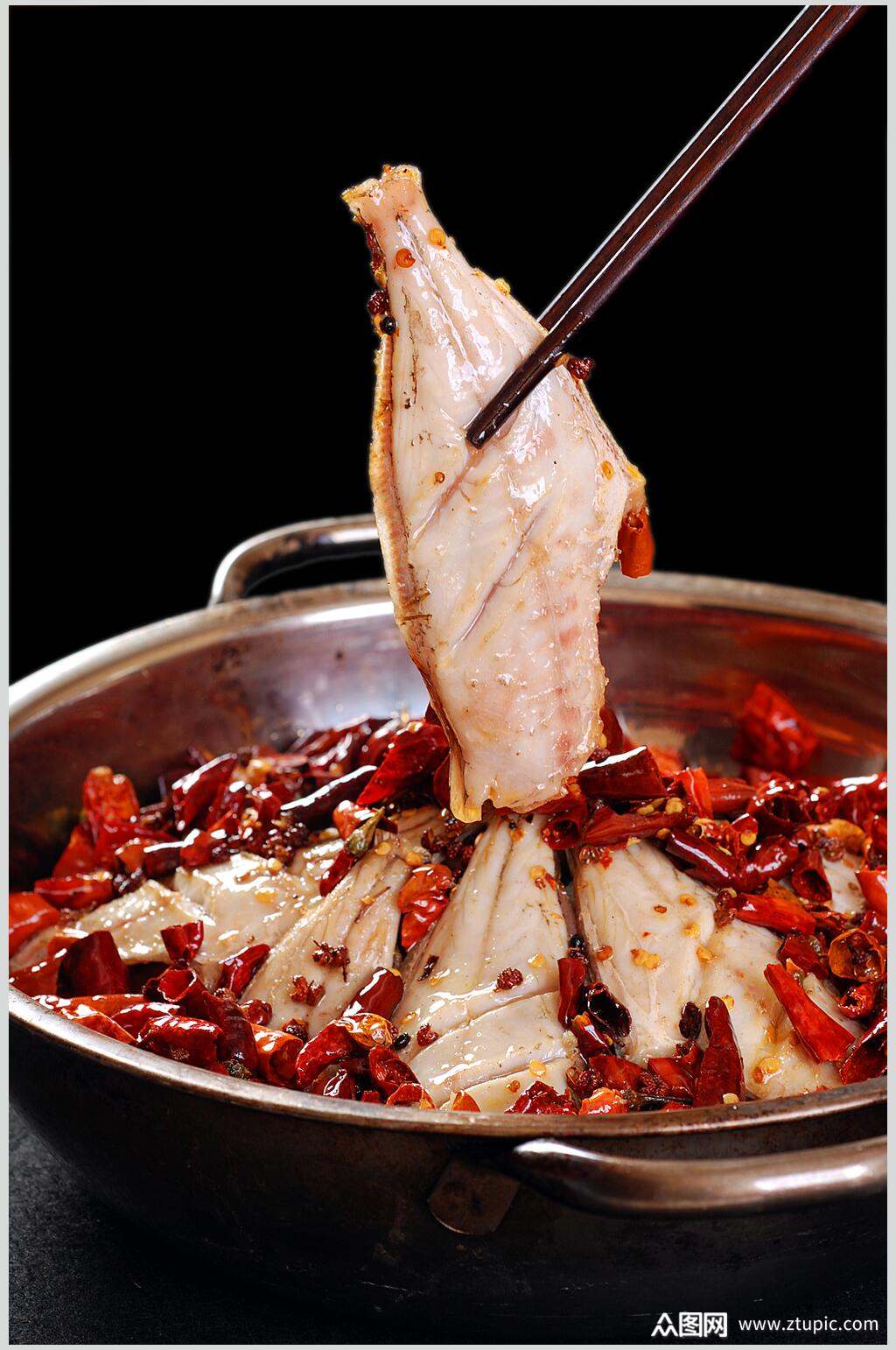 香辣热干锅耗儿鱼高清图片