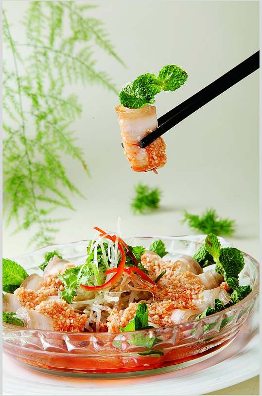 招牌蒜泥白肉卷食物图片