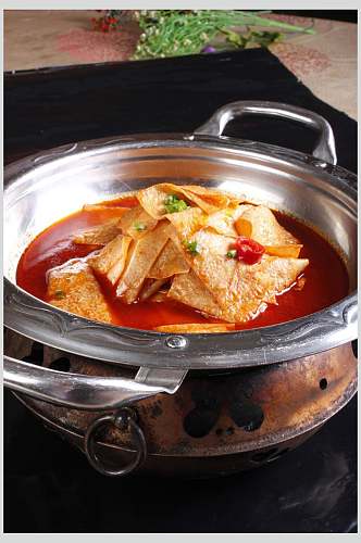 干锅油豆皮食物图片