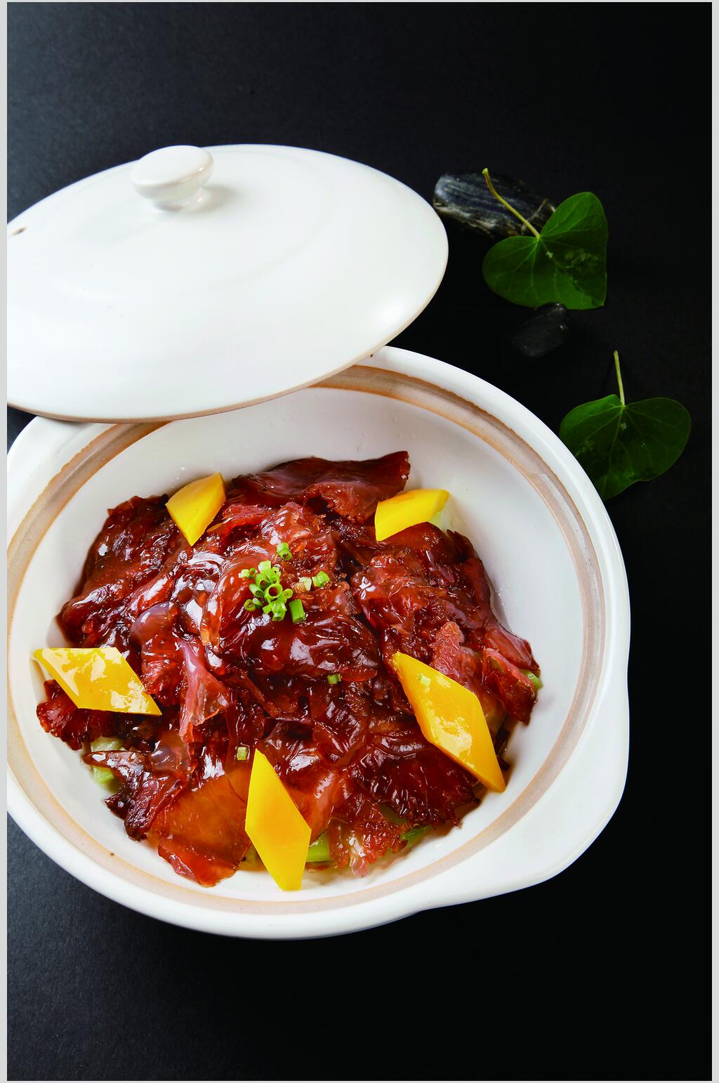 砂锅野生红蜇头餐饮摄影图片素材