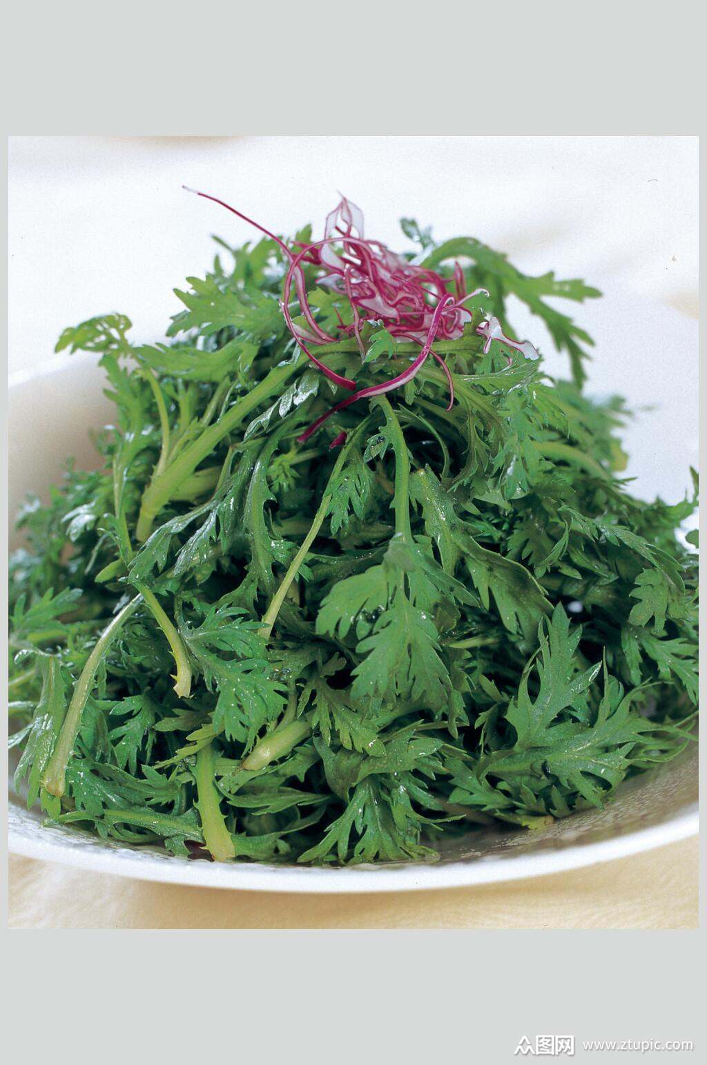 新鲜生拌茼蒿美食摄影图片