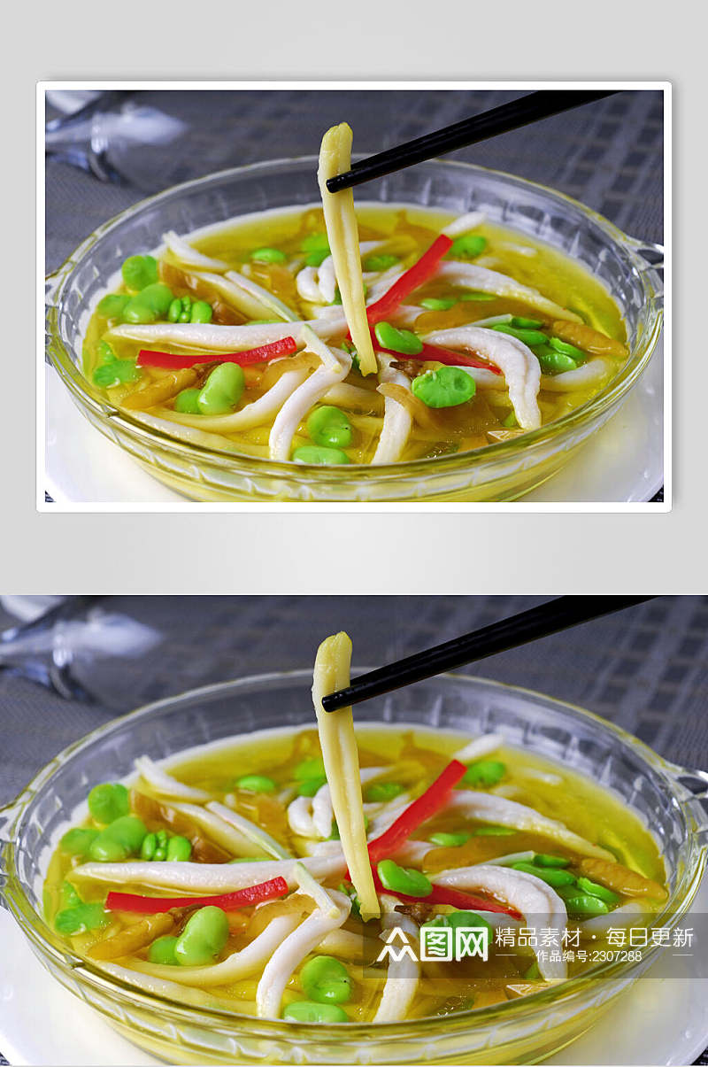 酸菜蚕豆烩面鱼美食图片素材