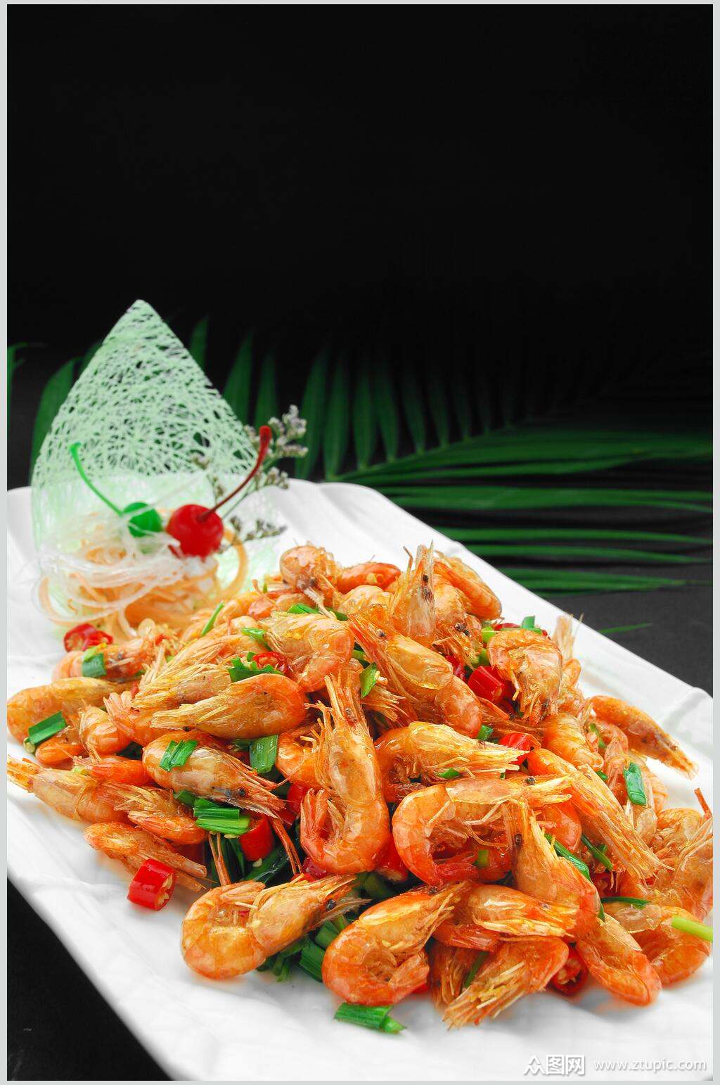 新鲜韭菜炒小河虾食物高清图片