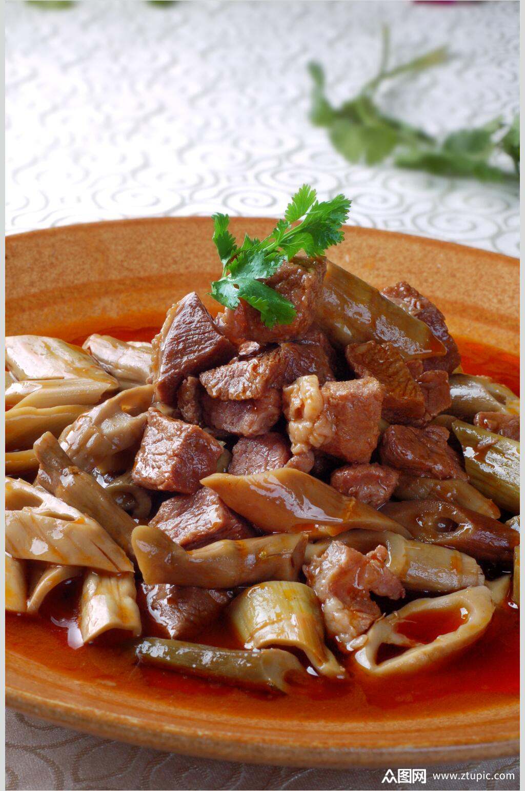 烟笋烧牛肉餐饮摄影图片