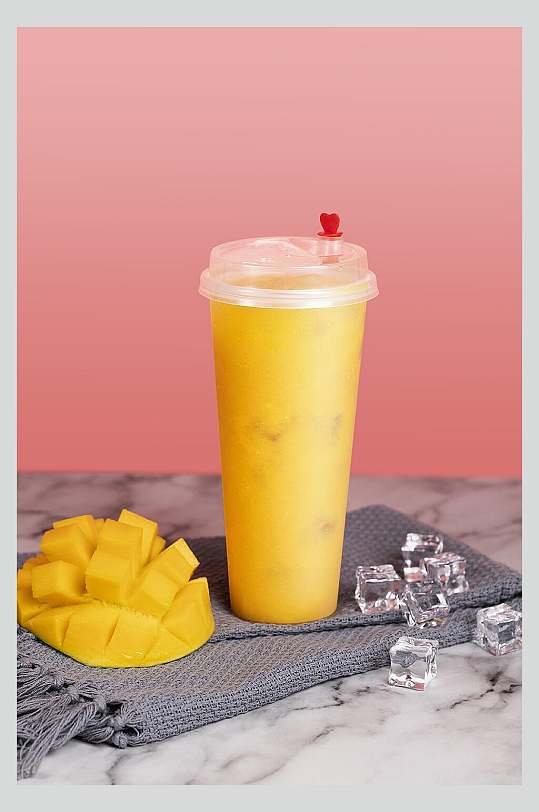 冰镇芒果果汁夏日冰凉饮品摄影图-众图网
