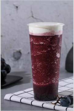 葡萄果汁夏日冰凉饮品摄影图